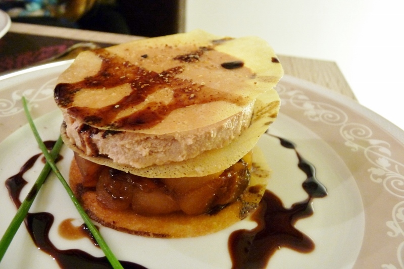  entree_millefeuille-foie-gras.jpg 
